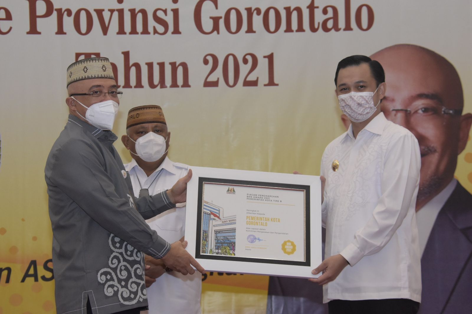 Pemkot Gorontalo Raih Penghargaan Peringkat III Nasional BKN Award 2021