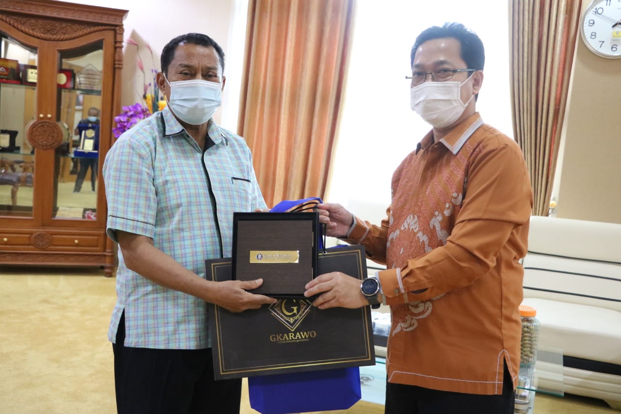 Pindah Tugas, Paris Jusuf Apresiasi Kinerja Kepala Perwakilan BI Provinsi Gorontalo Budi Widihartanto