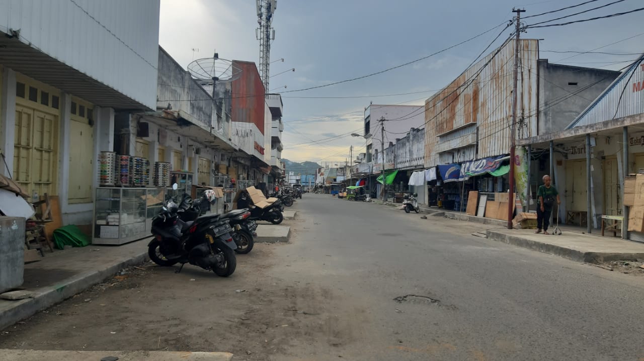 Difasilitasi Pemindahan, Lapak Kawasan Perdagangan Kampung Cina Kota Gorontalo di Bongkar