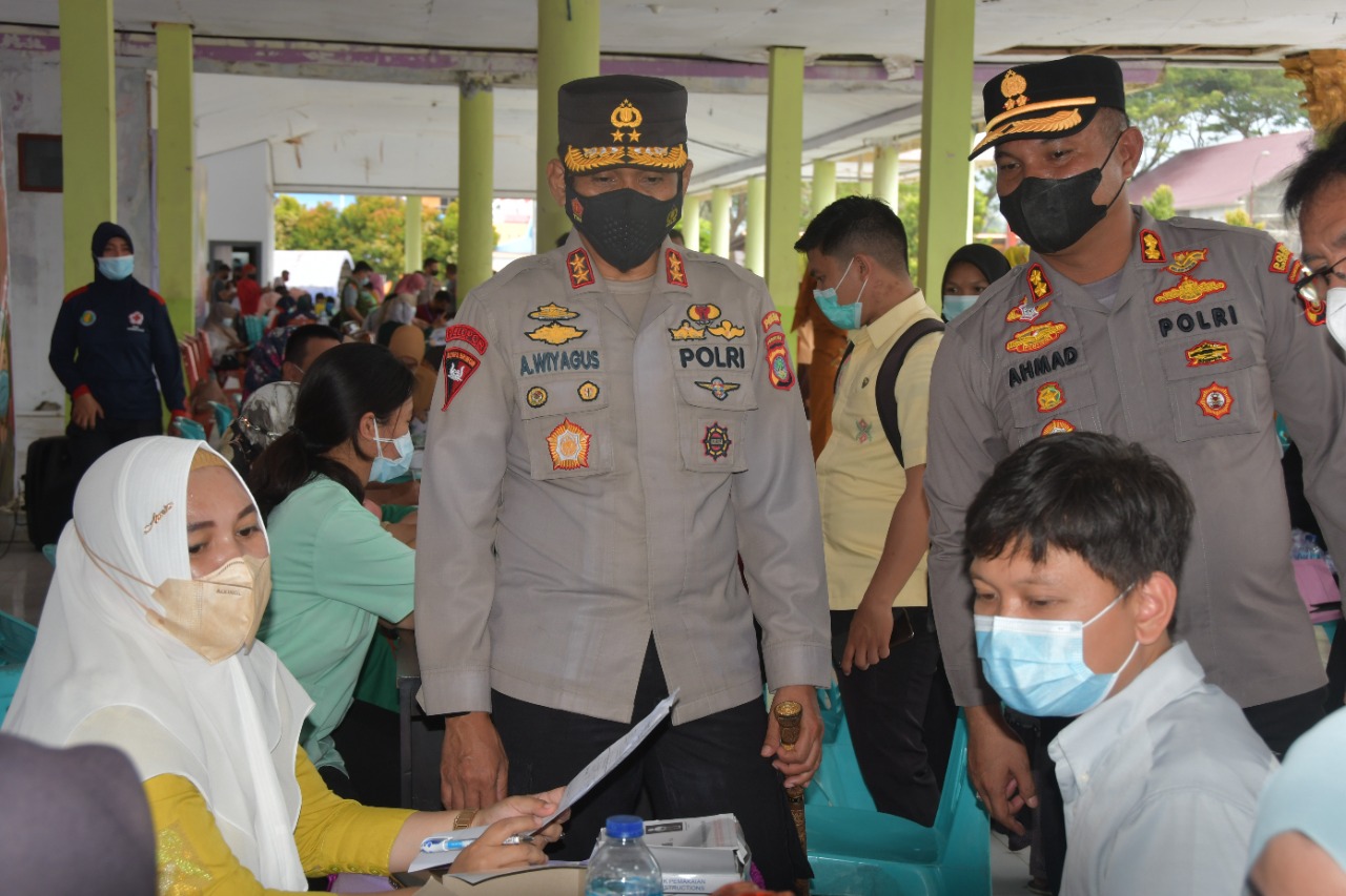 Kapolda Gorontalo Lakukan Peninjauan Vaksinasi Anak