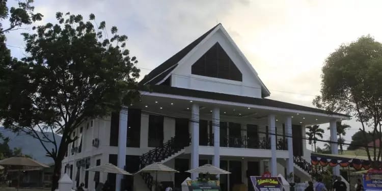 Hotel Pertama di Bone Bolango, Bergaya Klasik serta Bernuansa Budaya Gorontalo