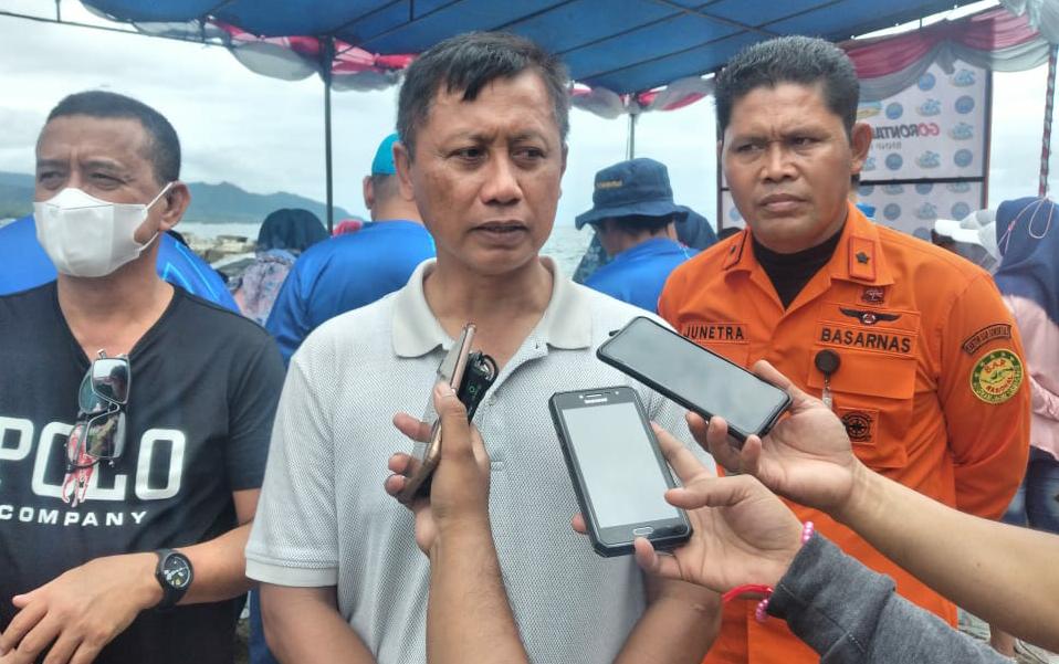 BNNP Gorontalo Kibarkan Merah Putih di Bawah Laut Peringati HUT BNN Ke-20