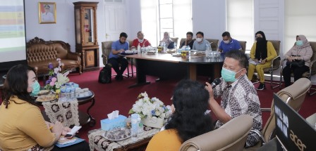 Nayodo Pimpin Rapat Forum Komunikasi BPJS Kesehatan