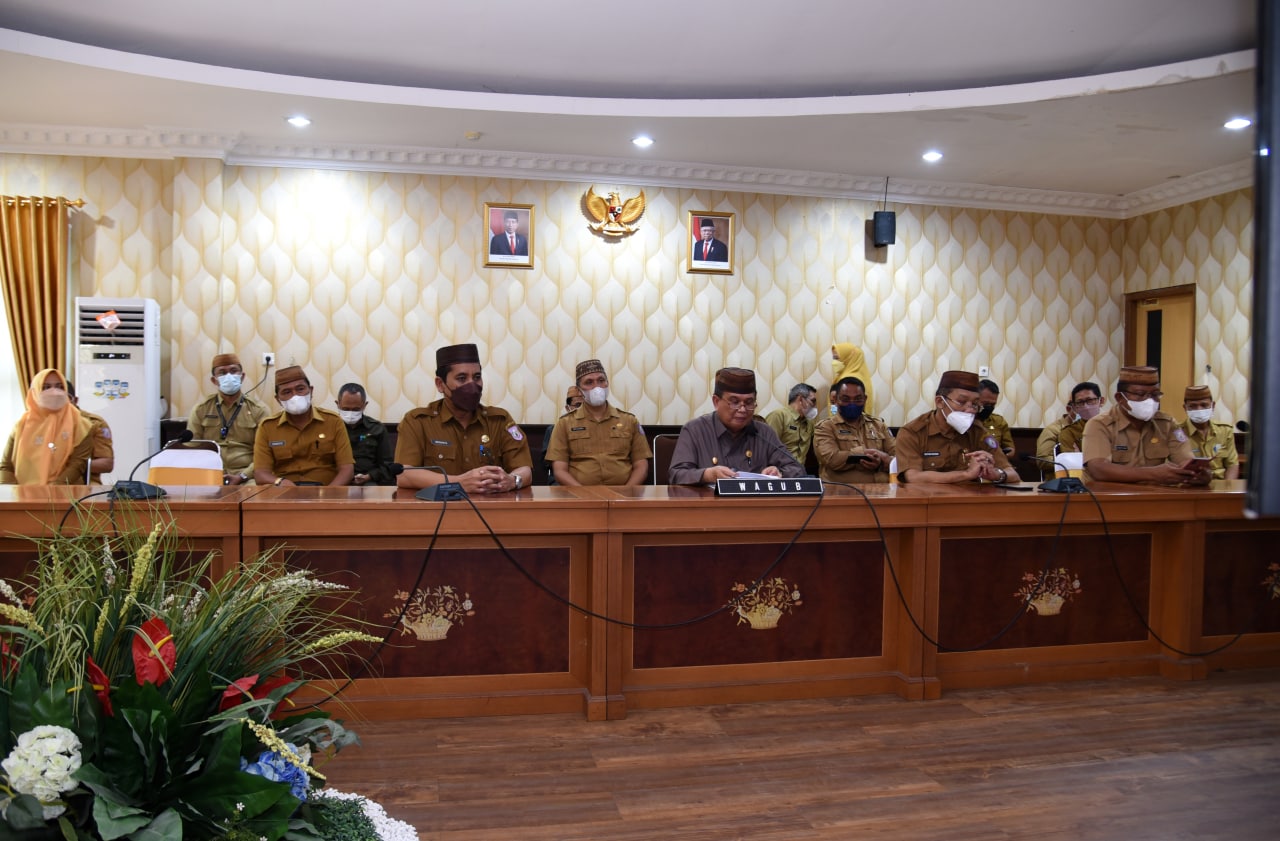 Wakil Gubernur Gorontalo Sampaikan Salam Perpisahan Pada Rapat Paripurna DPRD