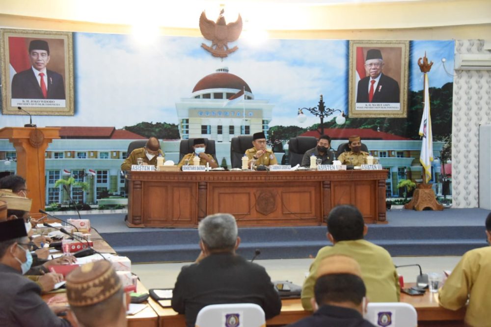 Hamka Hendra Pimpin Rapat Perdana Bersama OPD