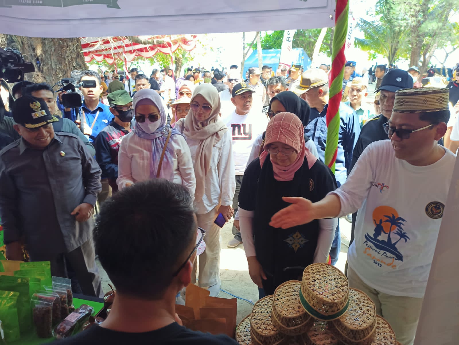 Pemda Gorut Promosikan Produk UMKM Lewat Festival Saronde 2022