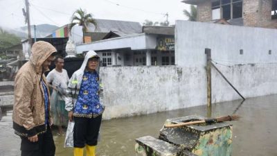 Wali Kota Marten Taha Perintahkan Dinas Terkait Tangani Warga Kota Gorontalo yang Terkena Genangan Air