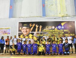 Buka Turnament Volly Ball Wali Kota Cup 2022, Marten Taha : Tetap Jaga Sportivitas