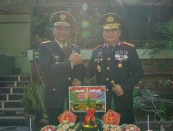 Kapolda Gorontalo Berikan Kejutan Ulang Tahun TNI ke 77