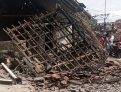 TNI – Polri Terjun Langsung Evakuasi Korban Gempa Cianjur