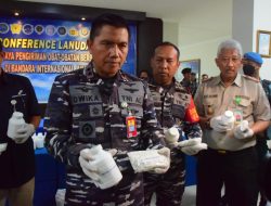 TNI Angkatan Laut Gagalkan Penyelundupan Obat-Obatan di Jawa Timur