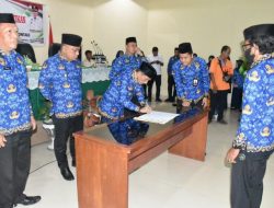 antik 48 Pejabat Fungsional, Bupati Nelson: Bekerja Profesional