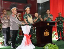 Panglima TNI Bersama Kapolri Resmikan Mako Polda Papua Baru