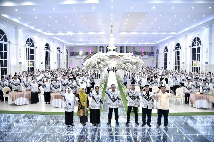 Marten Taha Kesejahteraan Guru Kota Gorontalo Jadi Perhatian Khusus