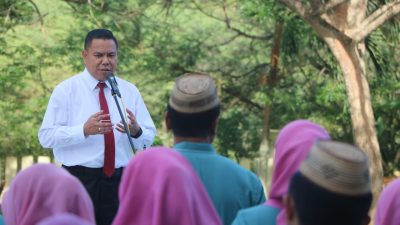 Perdana Pimpin Apel, Sudarman Samad Tekankan Soal Disiplin dan Kerjasama Bagi Pegawai Sekretariat DPRD Provinsi Gorontalo