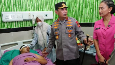 Kapolda Jambi Bersama Rombongan dalam Perawatan Maksimal di RS Bhayangkara