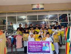 Berbagi Bahagia Di Ramadhan Karem, Takmirul Masjid Mundzalan Pohuwato Belanjakan Anak Yatim