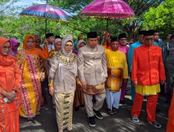 Berkunjung ke Gorut, Pj Gubernur Gorontalo Ismail Pakaya Disambut Adat “Mopotilolo”