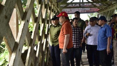 Dinas PUPR-PKP Renovasi Jembatan Kayu di Mananggu, Boalemo