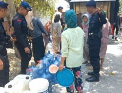 Dampak El Nino, Polda Jateng Salurkan 20 Ribu Liter Air Bersih