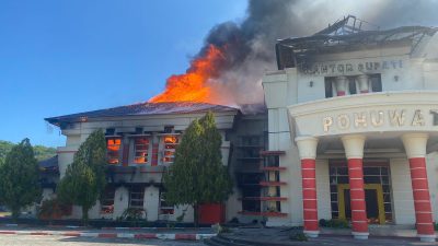 Polisi: Baru 26 Orang Tersangka Pengrusakan dan Pembakaran Kantor Bupati Pohuwato