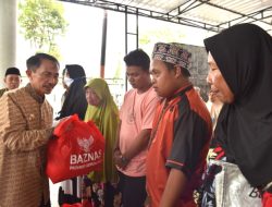 Bupati Gorontalo Serahkan Paket Merdeka Program Baznas