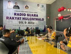 Polda Gorontalo Beri Edukasi Tertib Berlalu Lintas Kepada Masyarakat Melalui Stasiun Radio