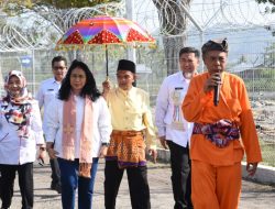 Pemprov Gorontalo Sambut Adat Kedatangan Menteri PPA