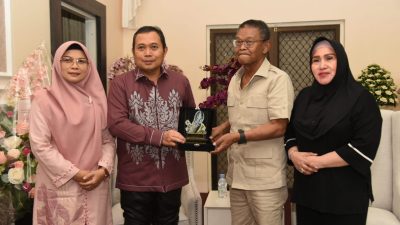Penjabat Gubernur Gorontalo Bertemu Gubernur Sulawesi Tengah