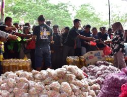1000 Paket Sembako Didistribusi Bagi Pengemudi Ojek Online di Gorontalo