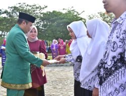 Pj Gubernur Pimpin Upacara Hari Guru di Gorontalo