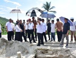 Gubernur Gorontalo Pastikan Pembangunan Jalan Bubaa – Timbatihu Rampung