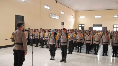 Kapolresta Gorontalo Kota Pimpin Apel Pergeseran Pasukan Pengamanan di TPS
