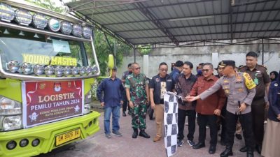 Kapolresta Gorontalo Kota Hadiri Pelepasan Pendistribusian Logistik Pemilu Ke Kelurahan
