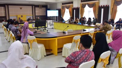 Penjagub Gorontalo Gelar Rapat TPID Usai Kunjungan ke Pasar