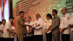 Kotamobagu Raih Penghargaan Pembangunan Daerah dan Sensanitasional Award 2024