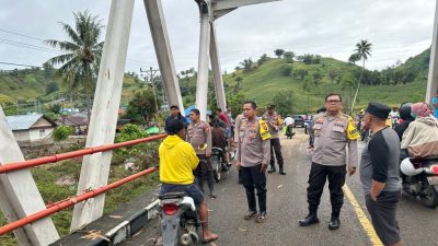 Kapolda Gorontalo Lakukan Peninjauan Lokasi Banjir Di Kec. Tolinggula
