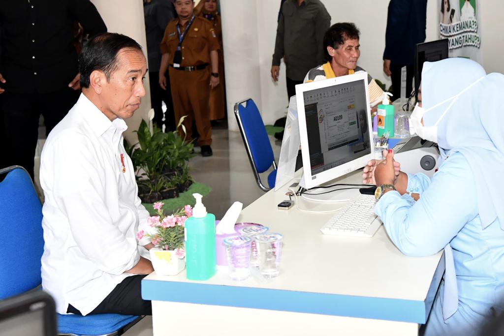 Presiden Jokowi Tinjau RSUD Totov