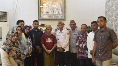 Bupati Gorontalo Terima Audiensi Kepala Lingkungan