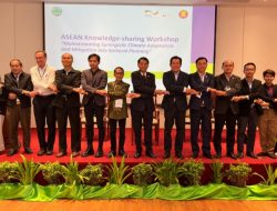 Bupati Nelson Menjadi Narasumber di Lokakarya Pengarusutamaan Adaptasi dan Mitigasi Iklim Sinergis ASEAN di Kamboja