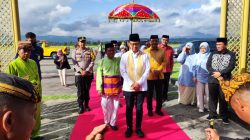 Menteri Kesehatan RI Disambut Adat Mopotilolo Saat Kunker ke Gorontalo
