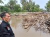 Bupati Nelson Tinjau Langsung Banjir di Kelurahan Hunggaluwa
