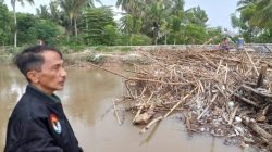Tinjau Banjir di Kelurahan Hunggaluwa