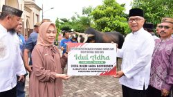 Penjagub Rudy Salahuddin Serahkan Bantuan Hewan Kurban Presiden RI di Gorut