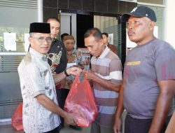 Ismail Madjid Serahkan Bantuan Pangan Bagi 645 Penerima Manfaat Di Kota Gorontalo