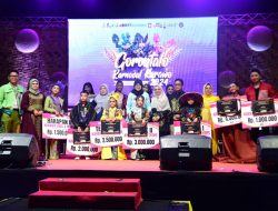 Ketua Dekranasda Gorontalo Kagum Peserta Fashian Show Karawo Kids and Teens Busananya Semakin Up Date