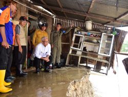 PJ Gubernur Rudy Kunjungi Korban Banjir di Kelurahan Bugis