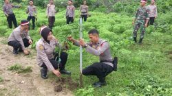 Peringati Hari Bhayangkara Ke-78, Polresta Gorontalo Kota Gelar Penanaman Pohon Serentak