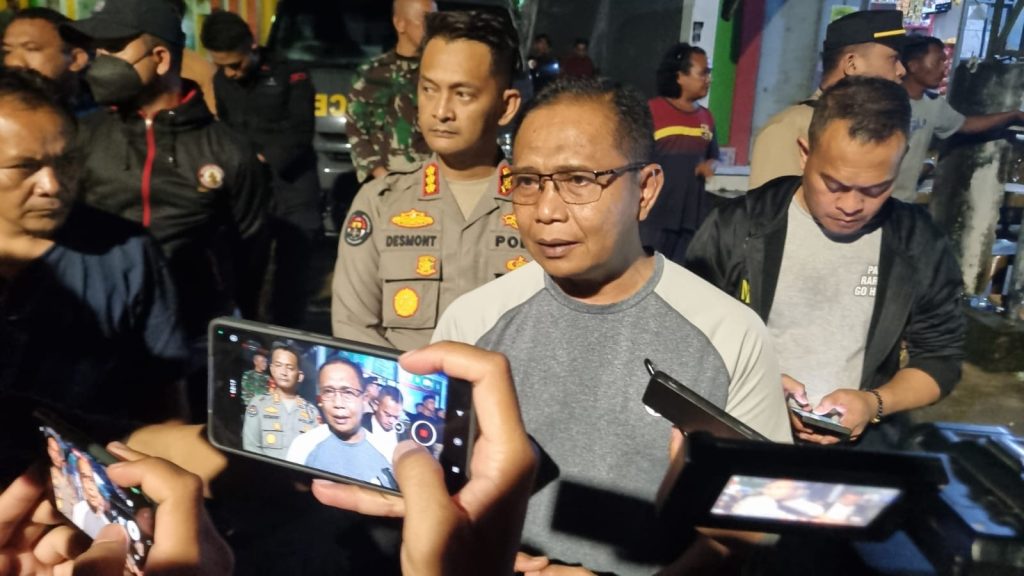 Pencarian Korban Tanah Longsor Suwawa Timur