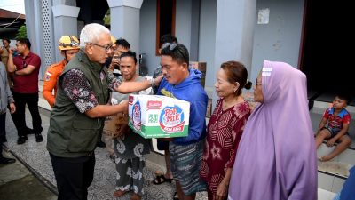 Pj Gubernur Gorontalo Tinjau Lokasi Pengungsian Masjid At Taqwa Kabupaten Gorontalo